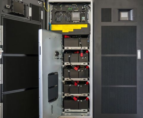 أنظمة الطاقة غير المتقطعة (UPS) ، مقاومة للحريق
